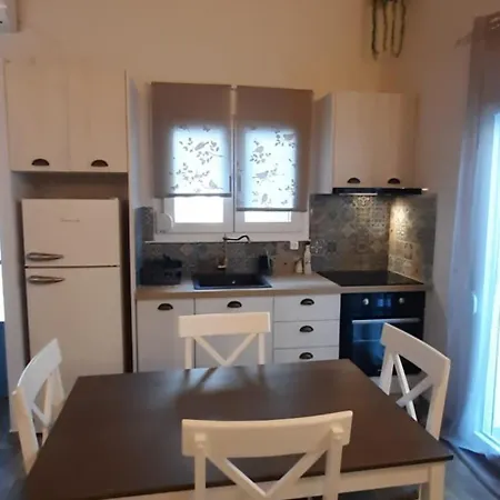 Central Apartment * Patitiri
